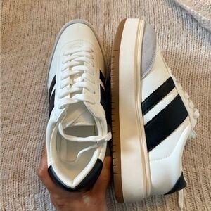 NEW Madden Girl women’s platform sneakers